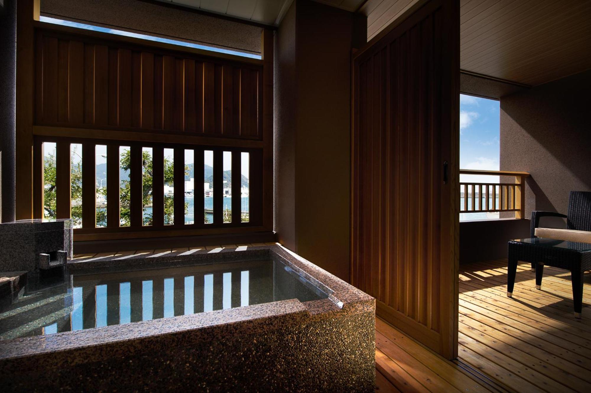 Migiwaya Hotel Яйдзу Екстериор снимка